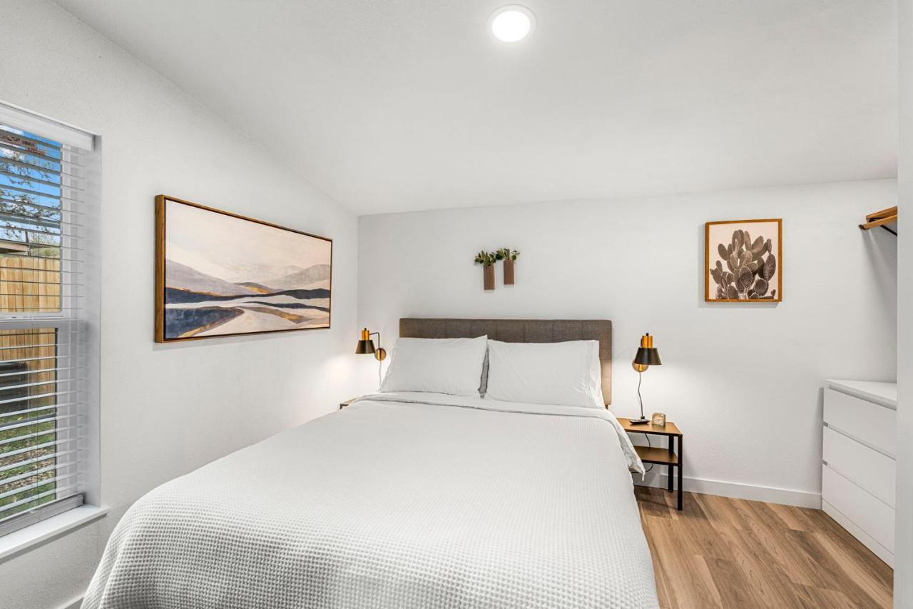 New! The Yellow Door- Downtown Wimberley W/ River Access Exterior foto