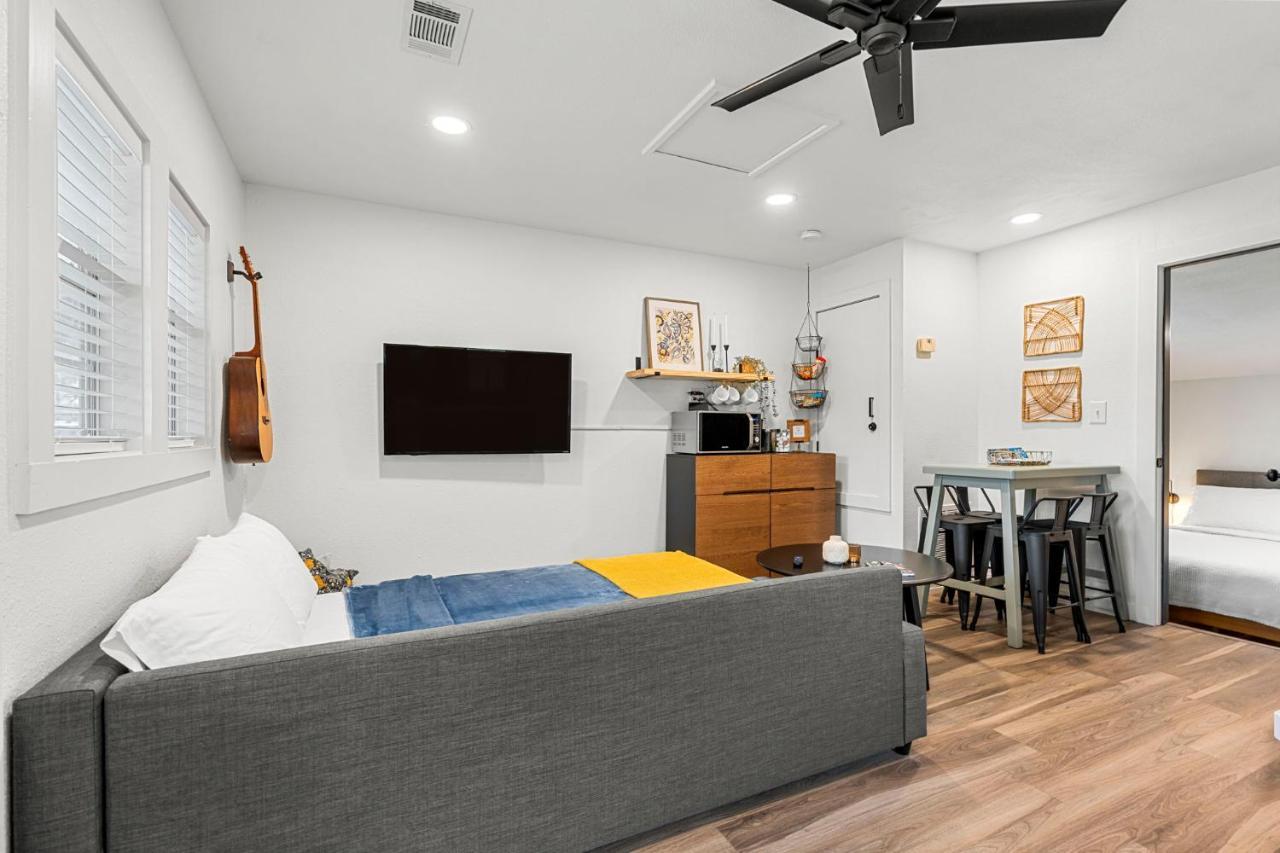New! The Yellow Door- Downtown Wimberley W/ River Access Exterior foto